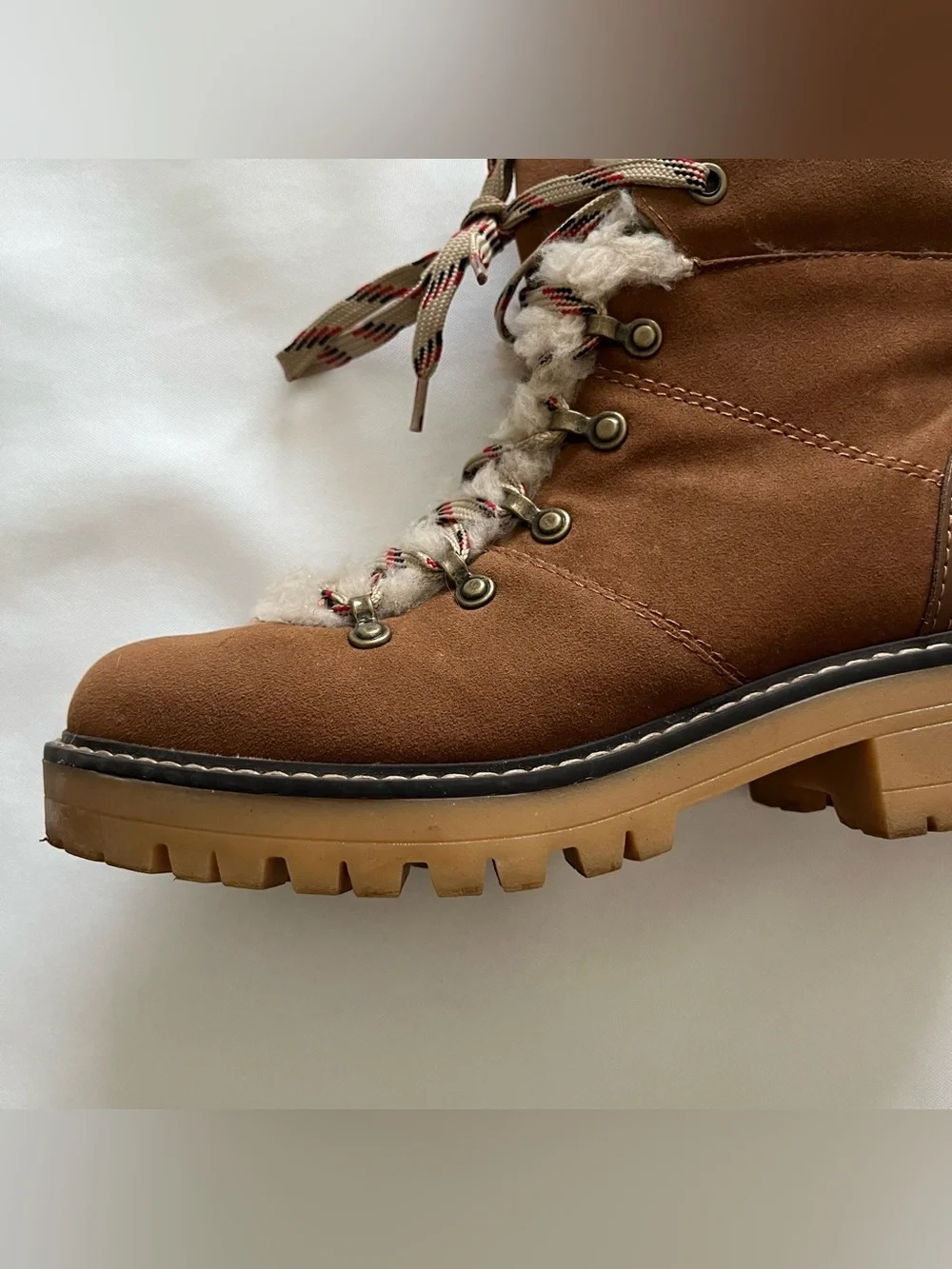 Time and Tru Cozy Lace Up Hiking Faux Shearling Trim Brown Suede Boots Size 8W
